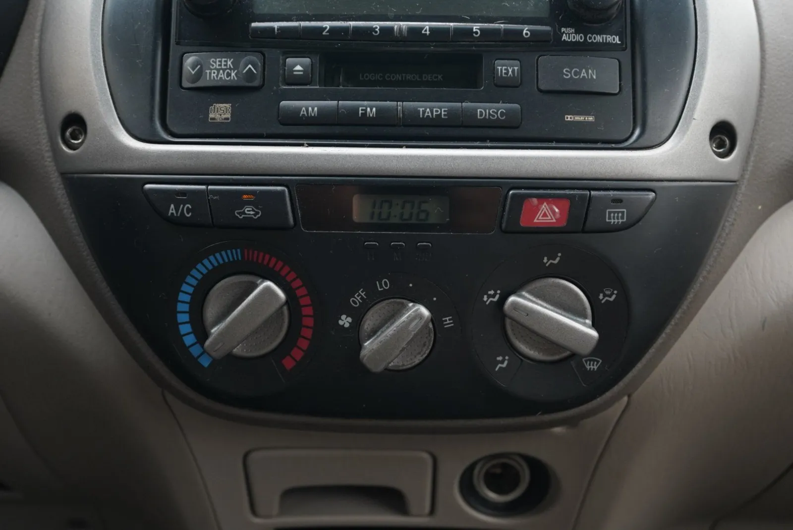 Toyota RAV4 photo 38