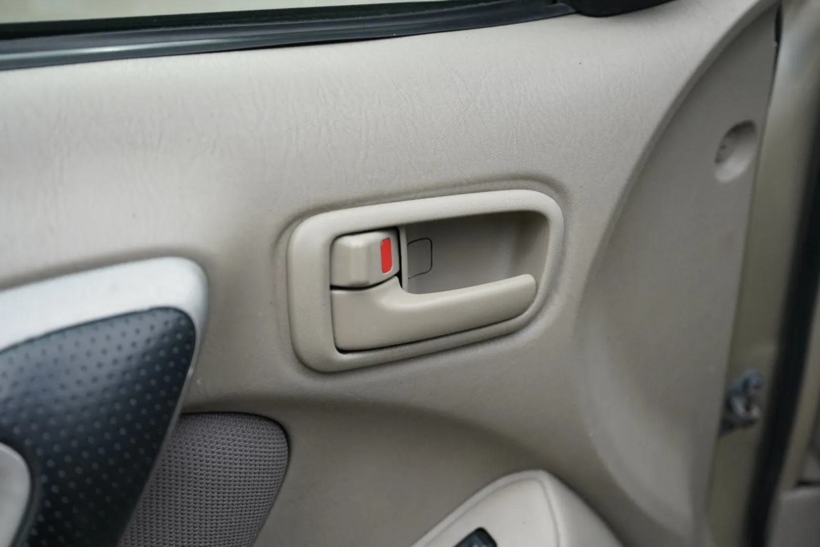 Toyota RAV4 photo 15