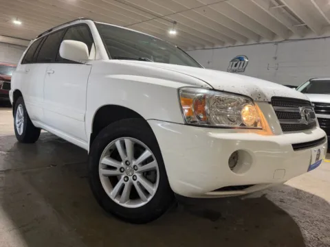 More photos of 2006 Toyota Highlander Hybrid V6 at 101 Motors, NJ