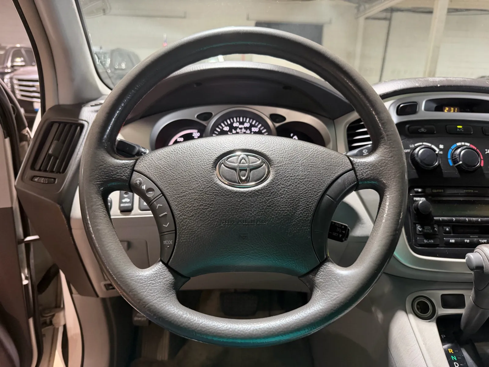 Toyota Highlander photo 15