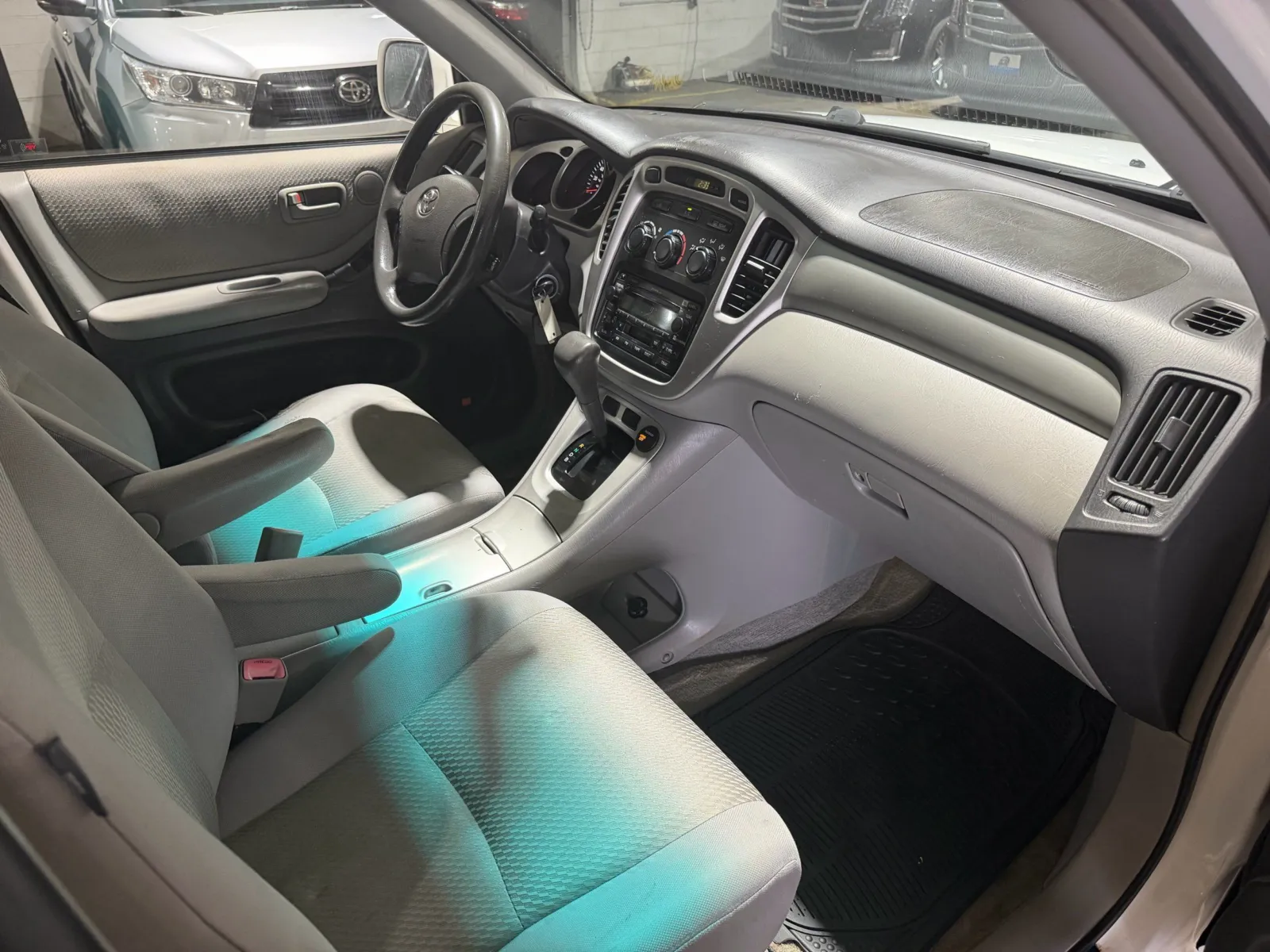 Toyota Highlander photo 9