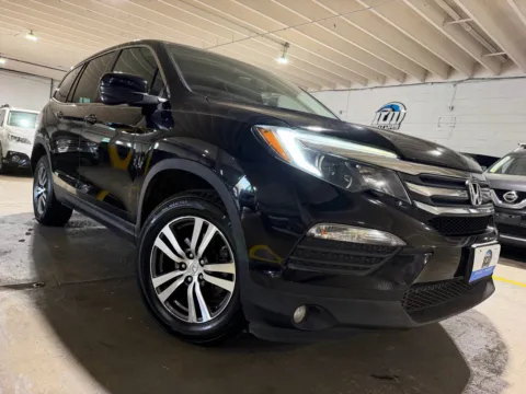 More photos of 2017 Honda Pilot EX-L at 101 Motors, NJ