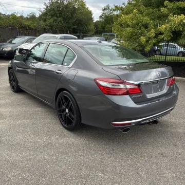 More photos of 2017 Honda Accord EX-L V6 at 101 Motors, NJ