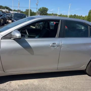 More photos of 2017 Toyota Camry SE at 101 Motors, NJ