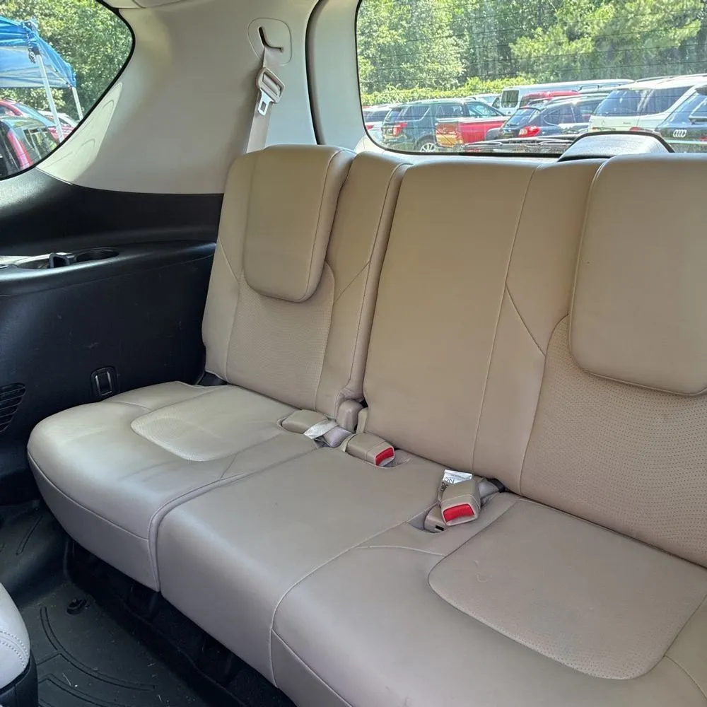 Nissan Armada photo 27