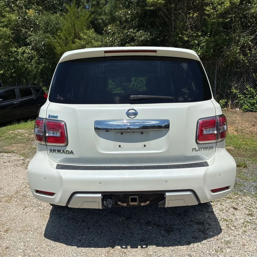 Nissan Armada photo 7