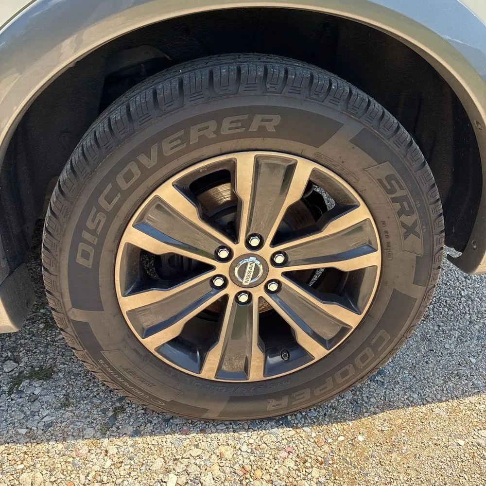 Nissan Armada photo 18