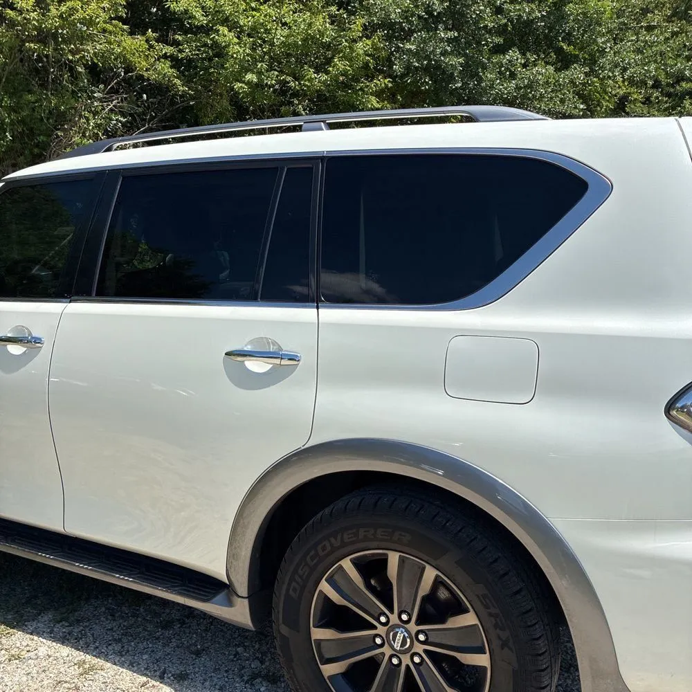 Nissan Armada photo 6