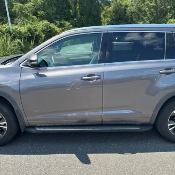 More photos of 2016 Toyota Highlander XLE V6 at 101 Motors, NJ