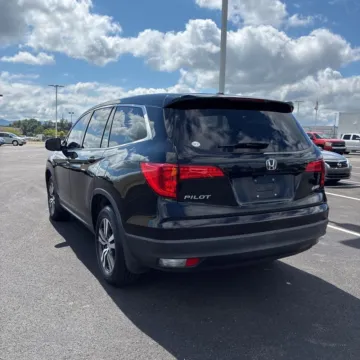 More photos of 2017 Honda Pilot EX-L at 101 Motors, NJ