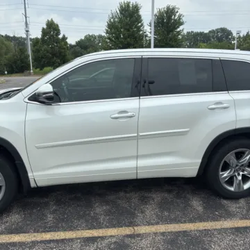More photos of 2016 Toyota Highlander Limited V6 at 101 Motors, NJ