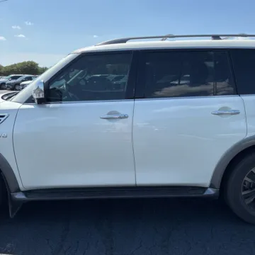 More photos of 2017 Nissan Armada Platinum at 101 Motors, NJ