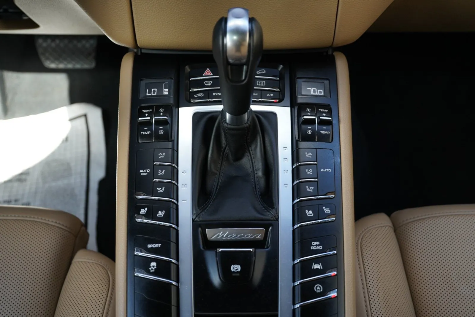 Porsche Macan photo 52