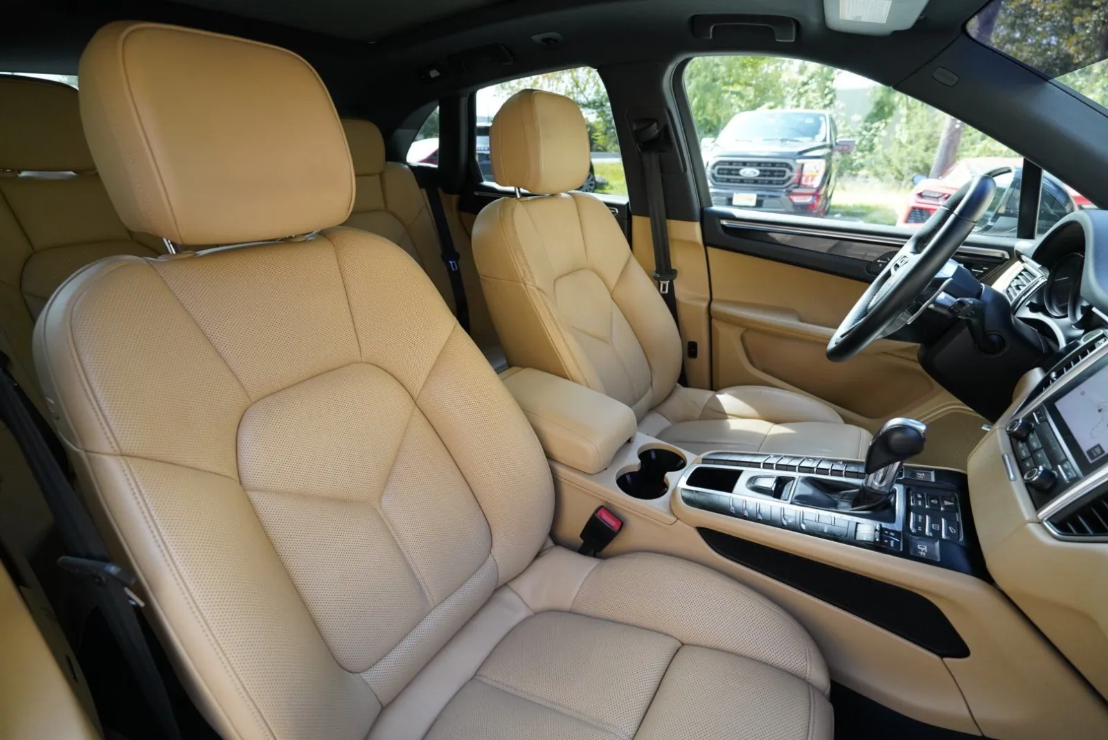 Porsche Macan photo 42