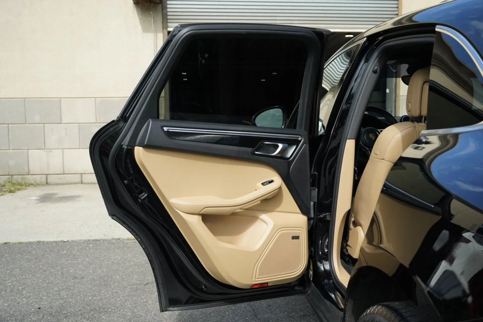 Porsche Macan photo 24