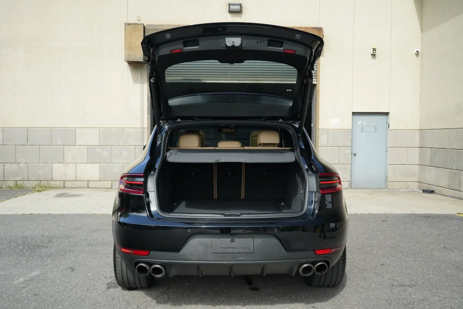 Porsche Macan photo 29