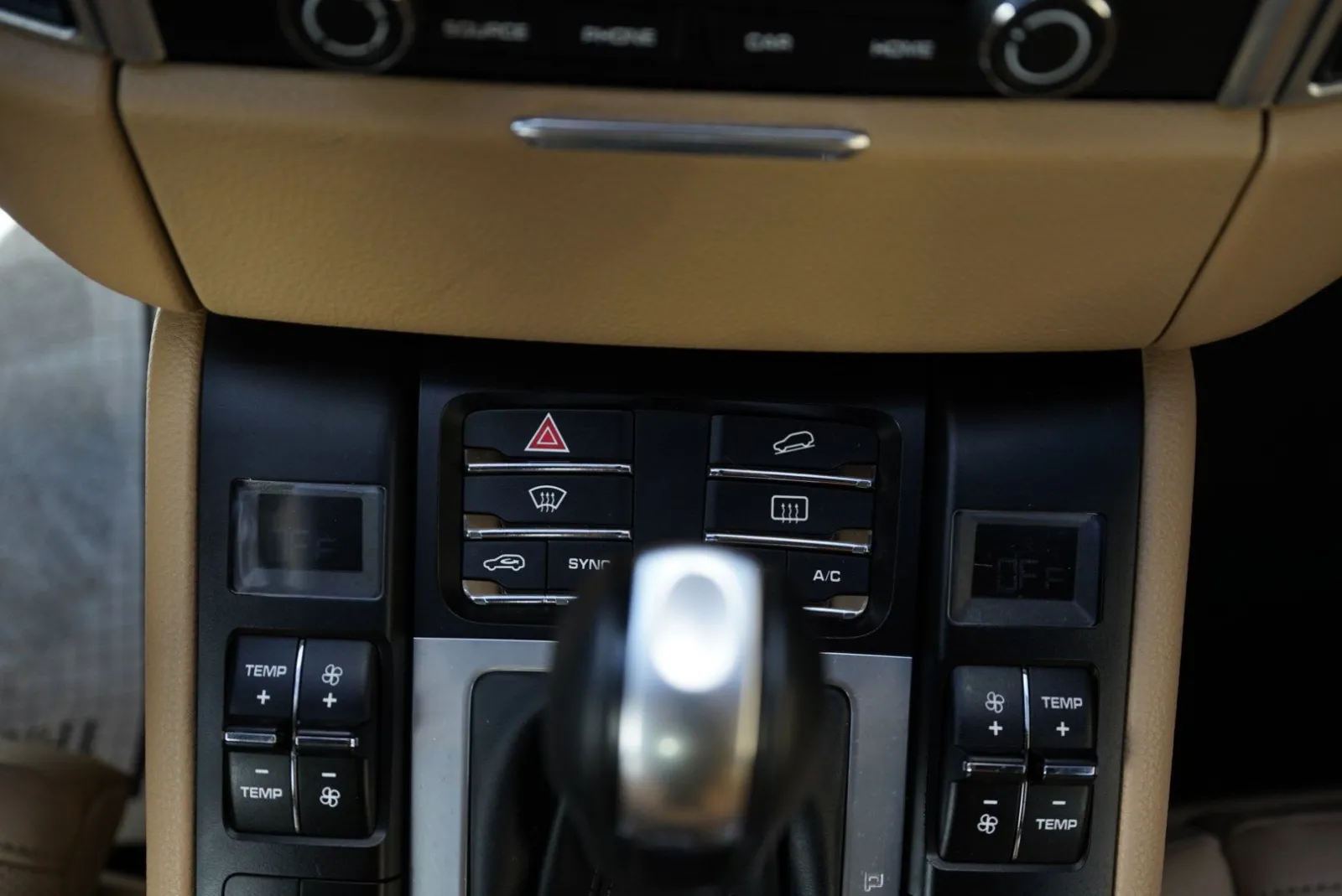 Porsche Macan photo 47
