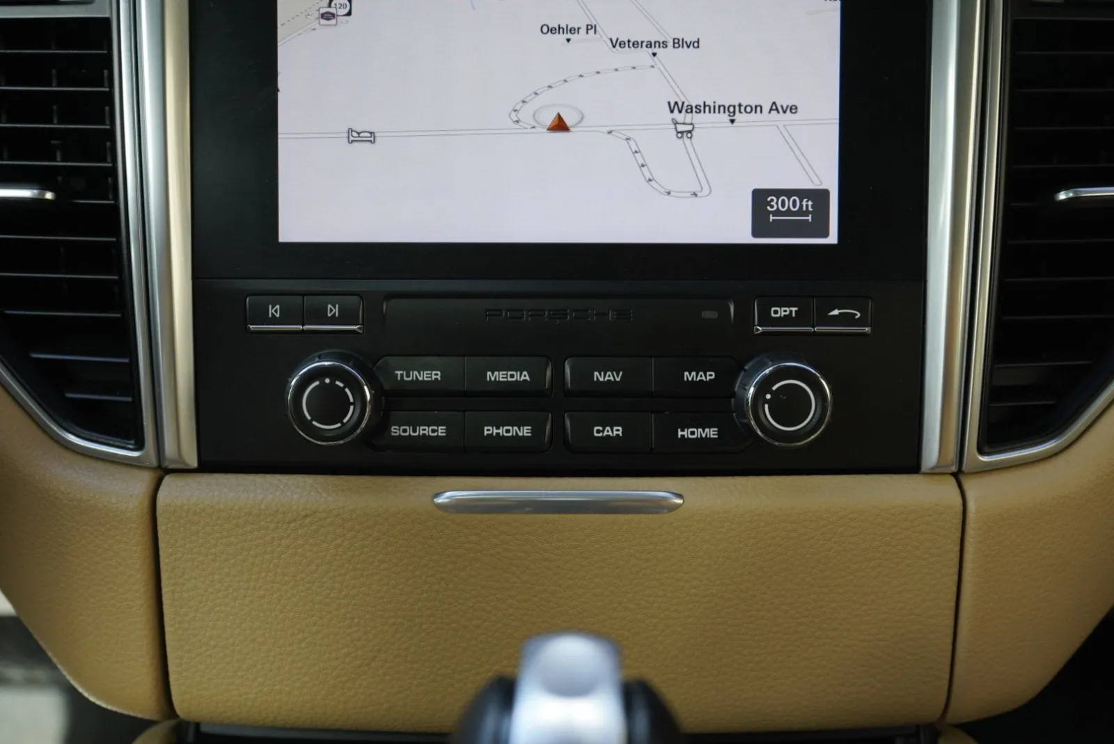 Porsche Macan photo 46