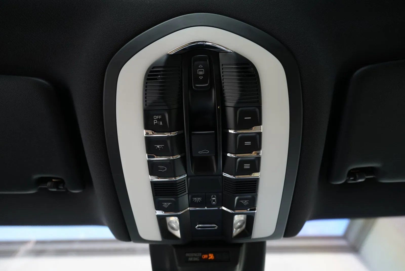 Porsche Macan photo 22