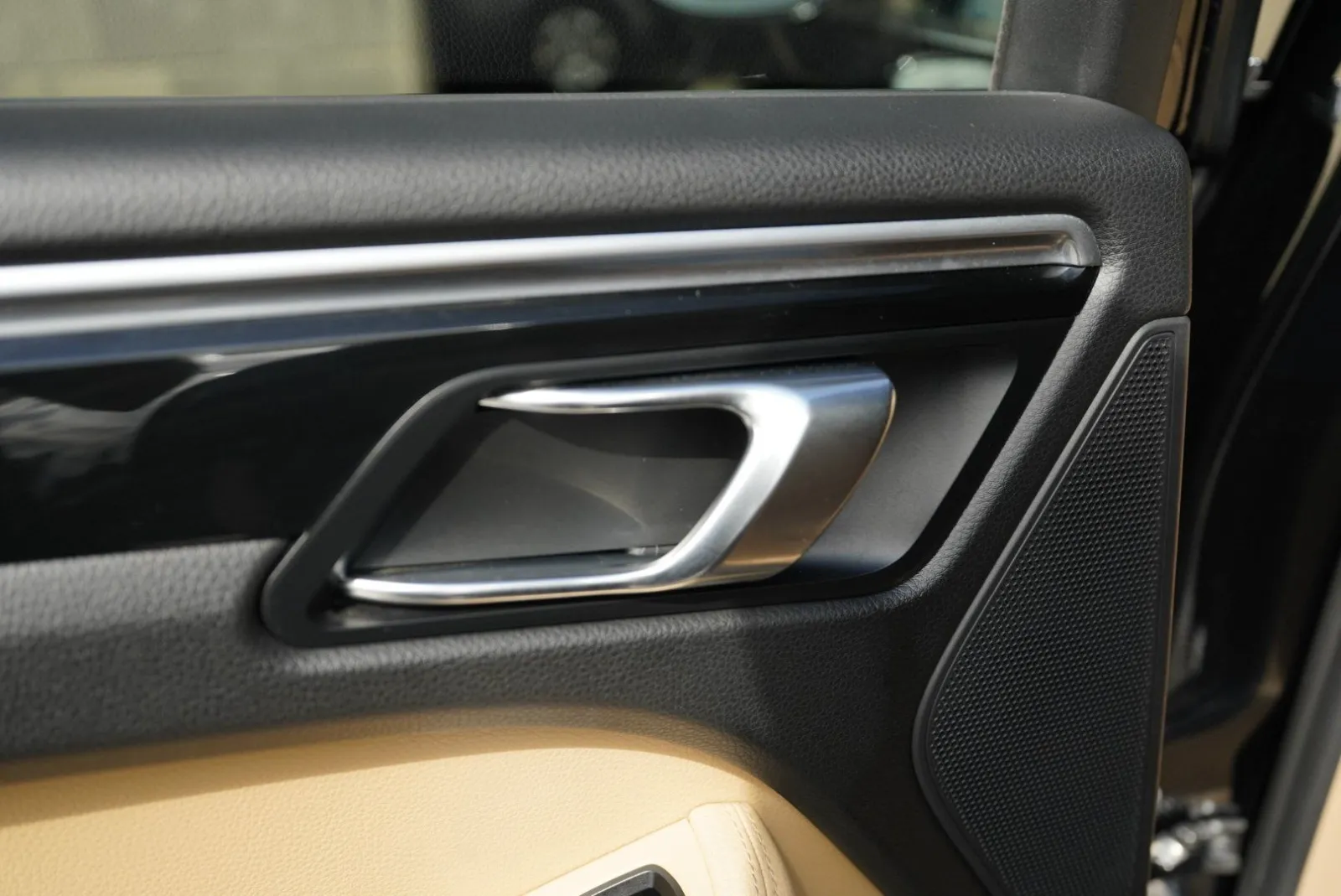 Porsche Macan photo 25