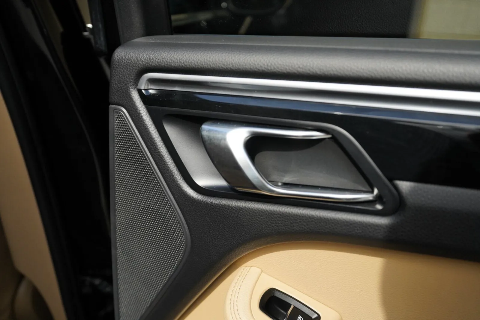 Porsche Macan photo 33