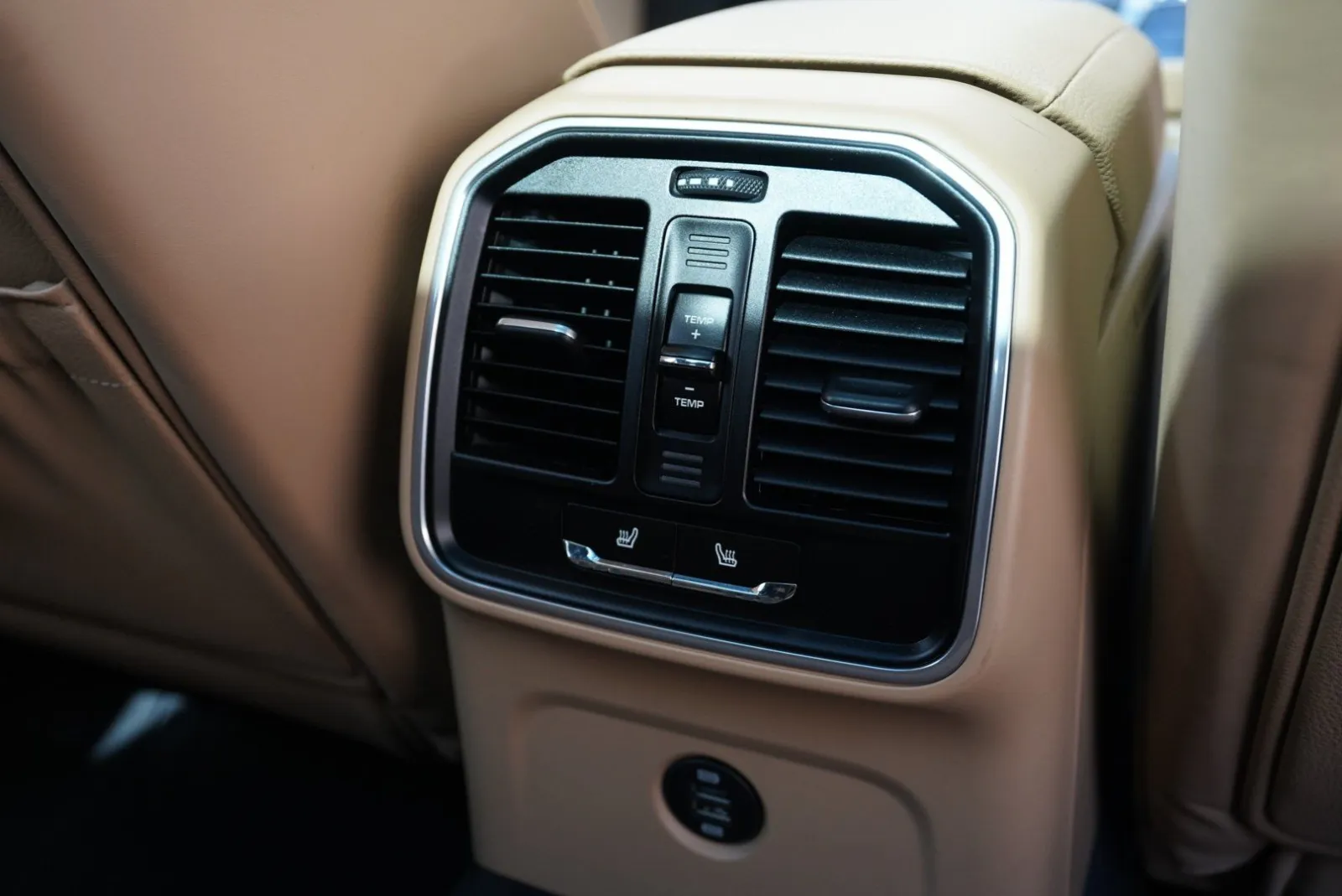 Porsche Macan photo 37