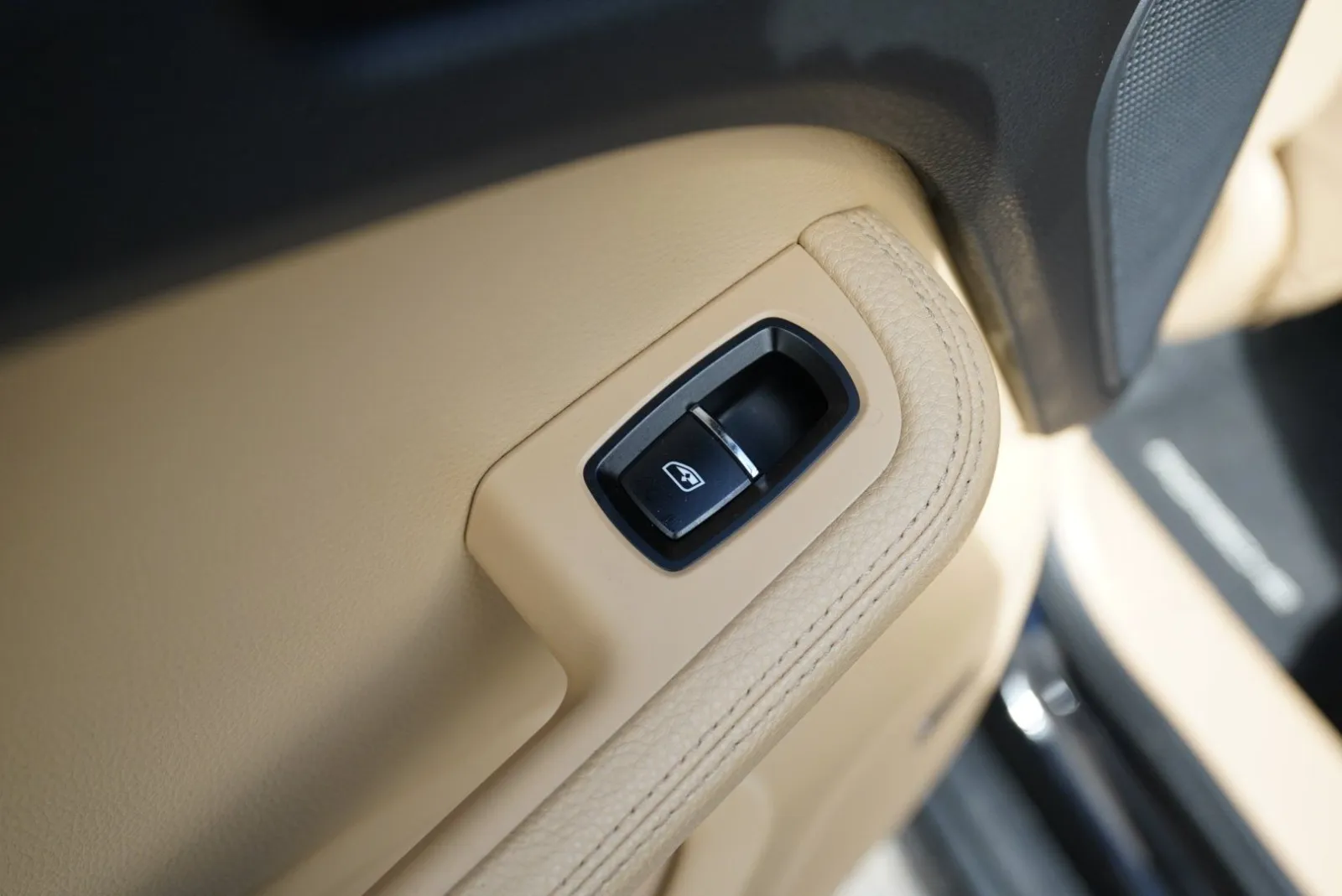 Porsche Macan photo 26