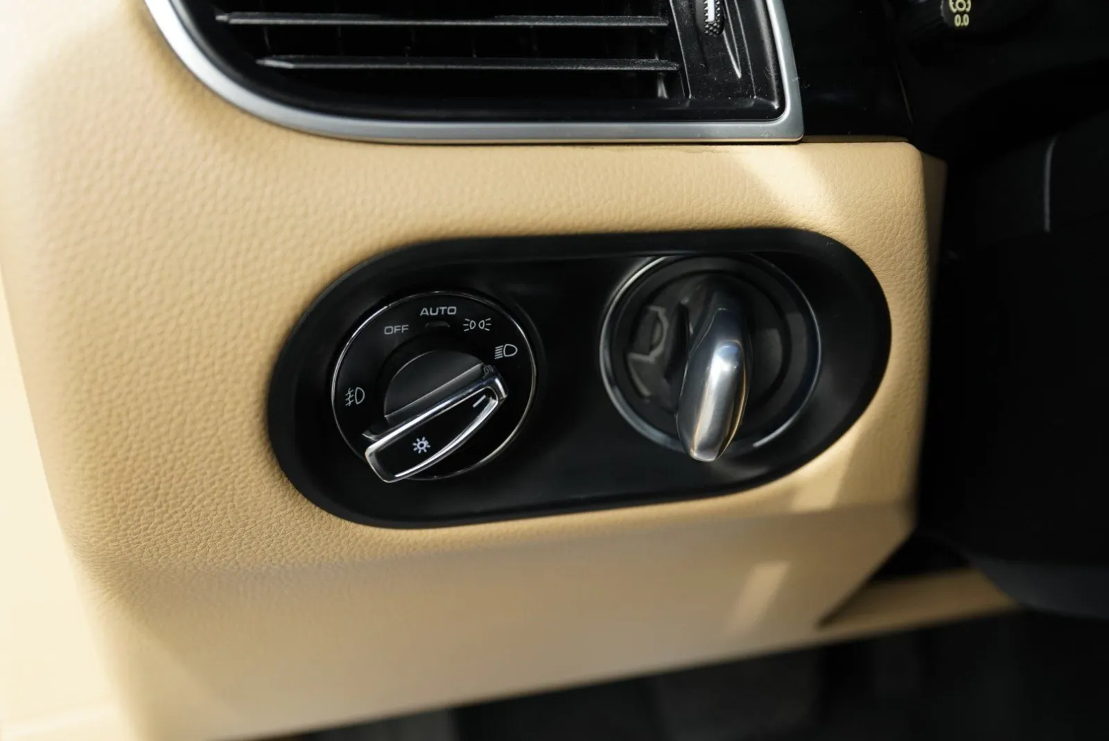 Porsche Macan photo 23