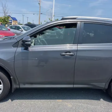 More photos of 2013 Toyota RAV4 Limited at 101 Motors, NJ