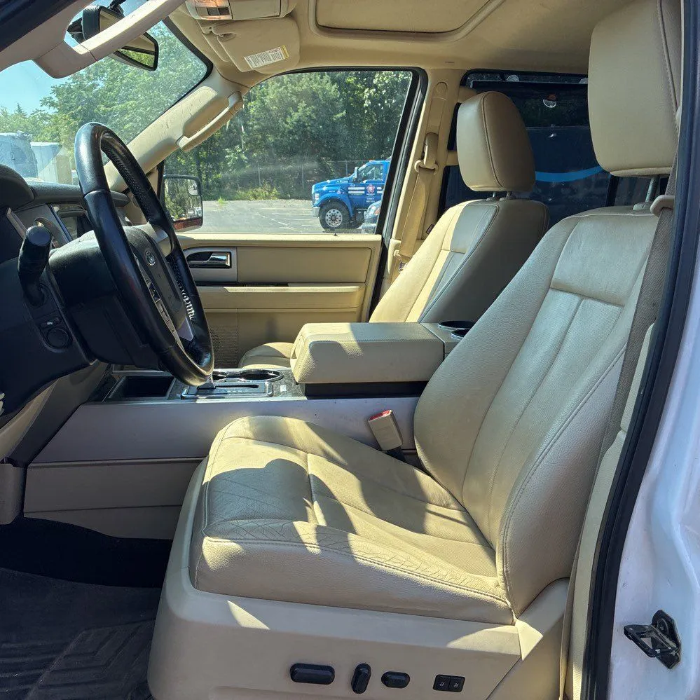 Ford Expedition photo 22