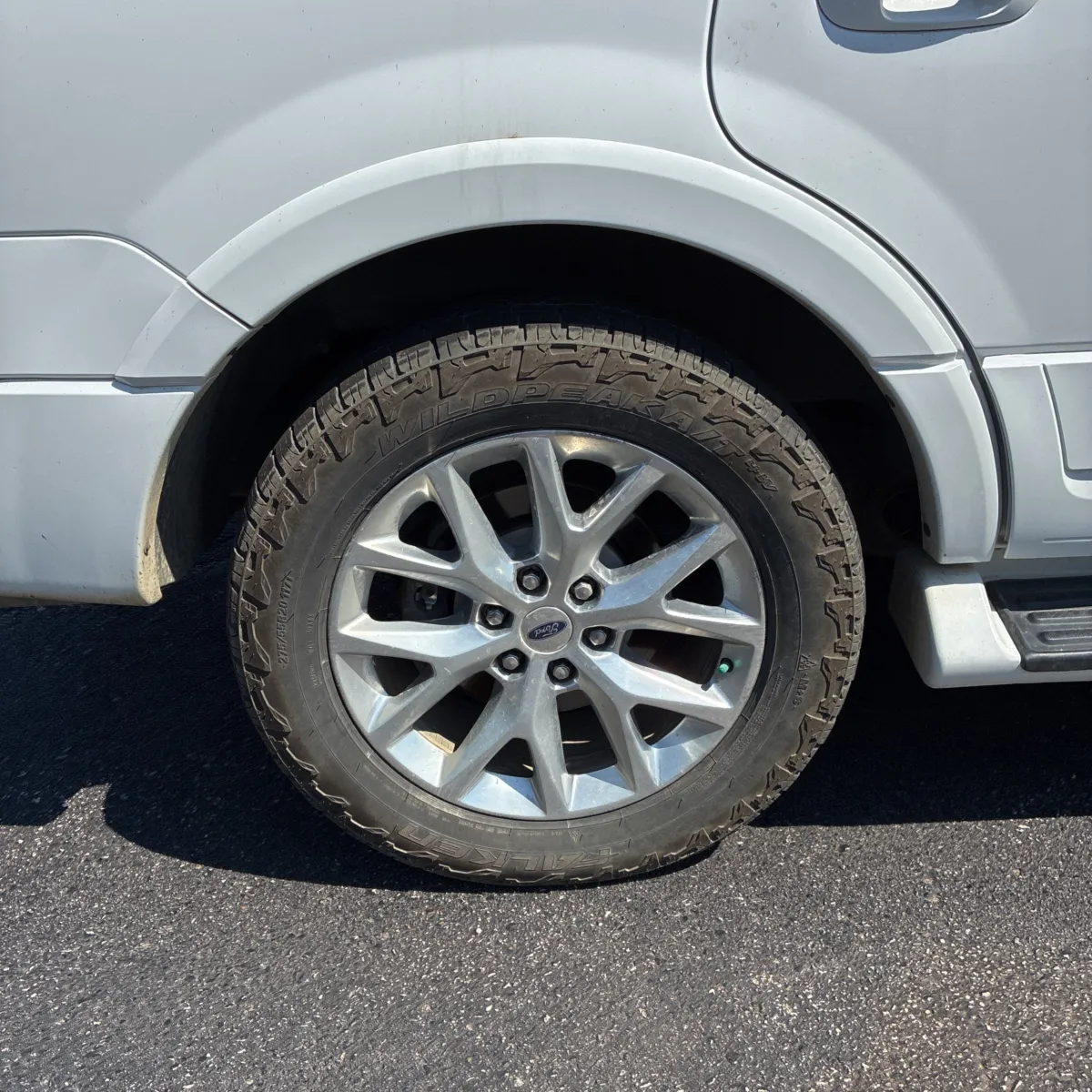 Ford Expedition photo 19