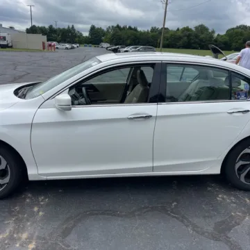 More photos of 2017 Honda Accord EX-L V6 at 101 Motors, NJ