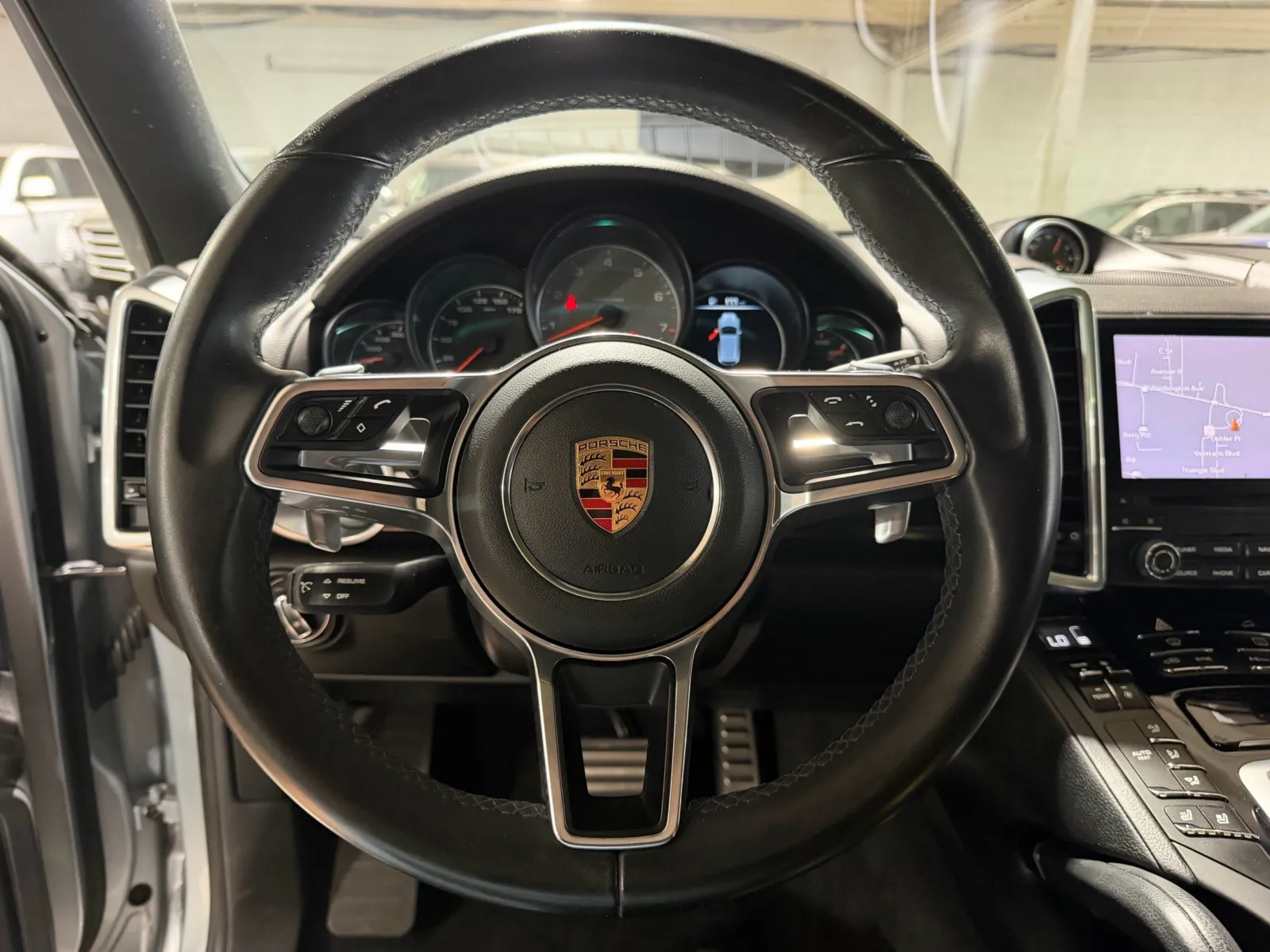 Porsche Cayenne photo 13