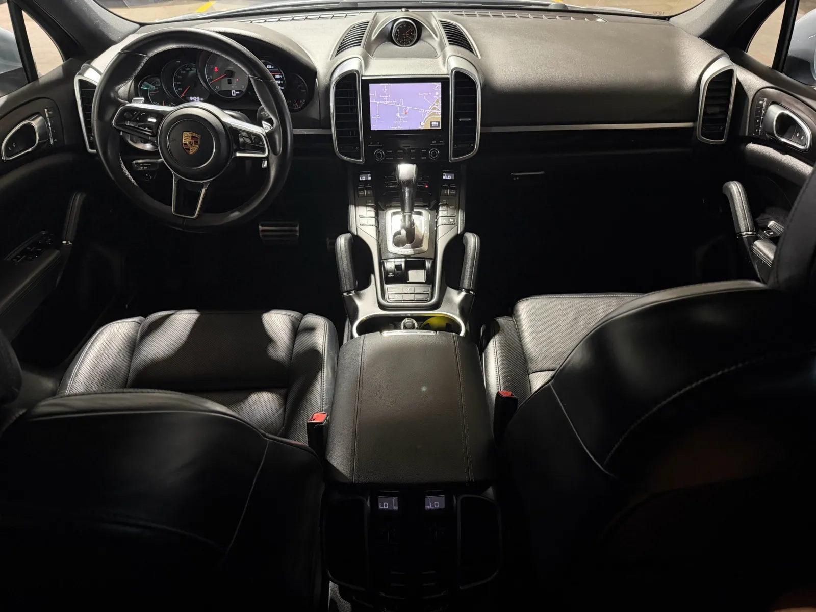 Porsche Cayenne photo 8