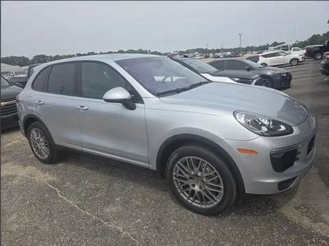 More photos of 2018 Porsche Cayenne S at 101 Motors, NJ