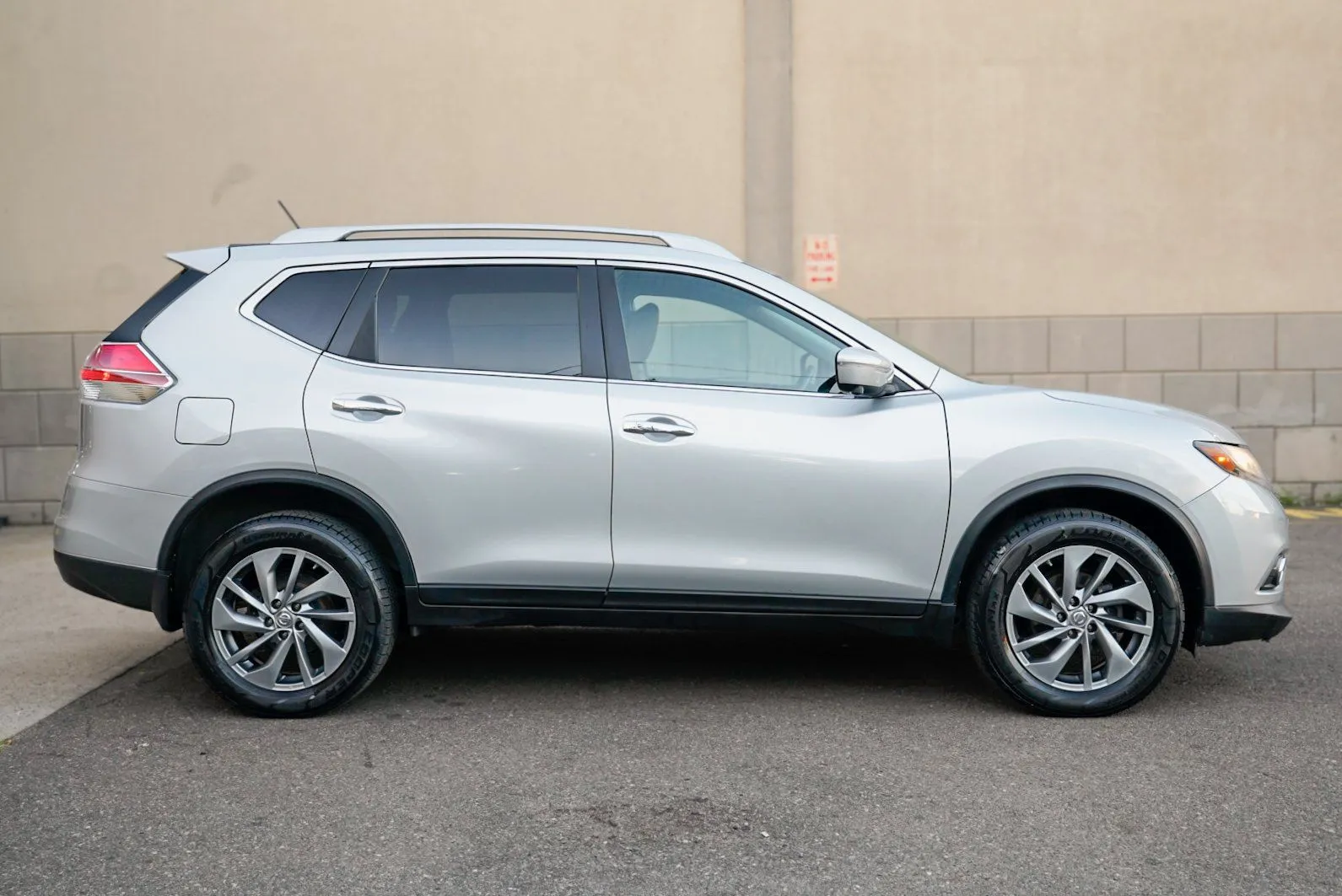 Nissan Rogue photo 4