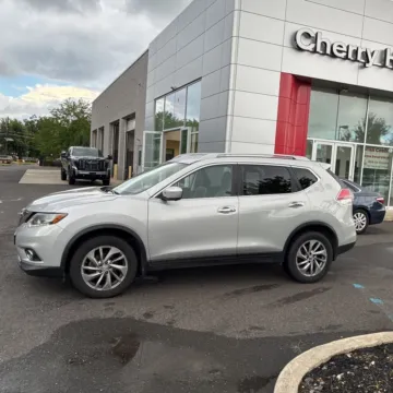 Another view of 2014 Nissan Rogue SL for sale in Carlstadt, NJ at 101 Motors