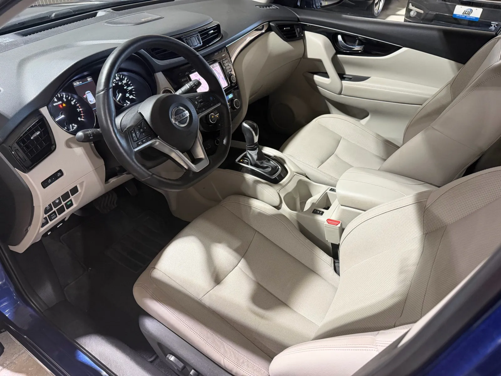 Nissan Rogue Sport photo 8