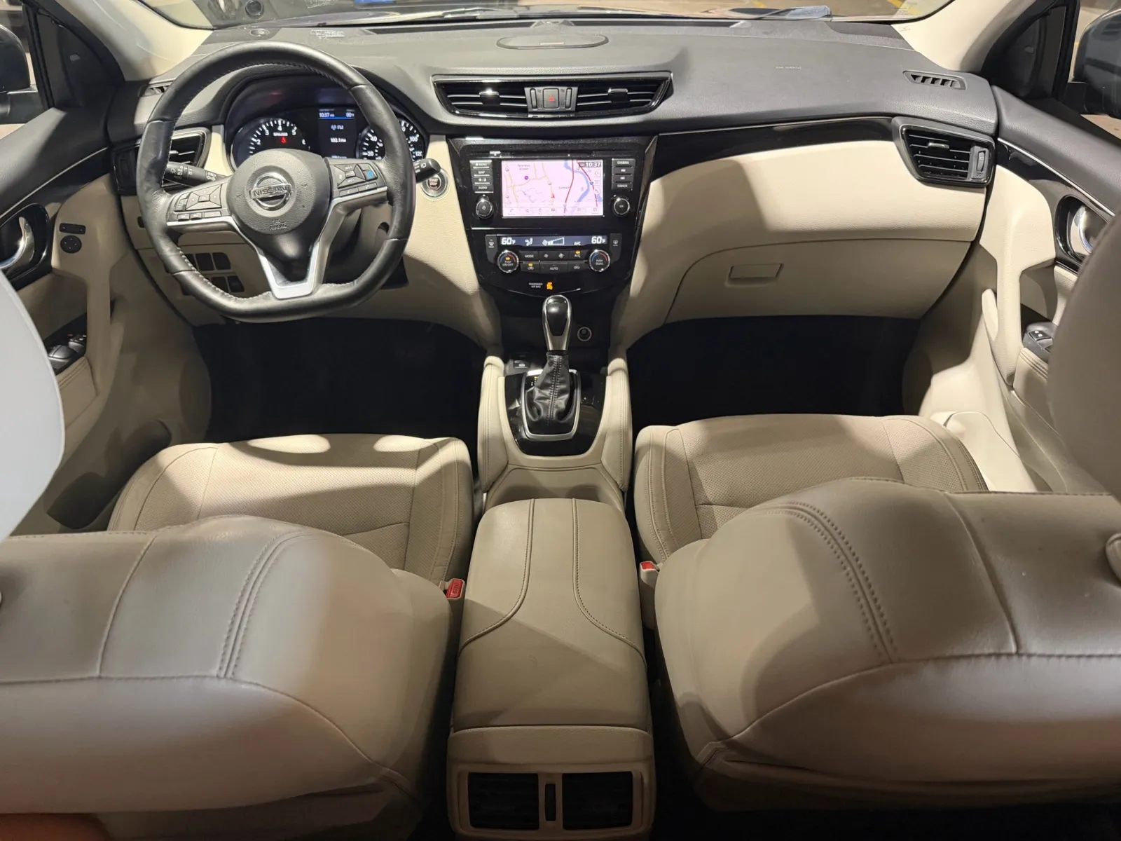 Nissan Rogue Sport photo 9