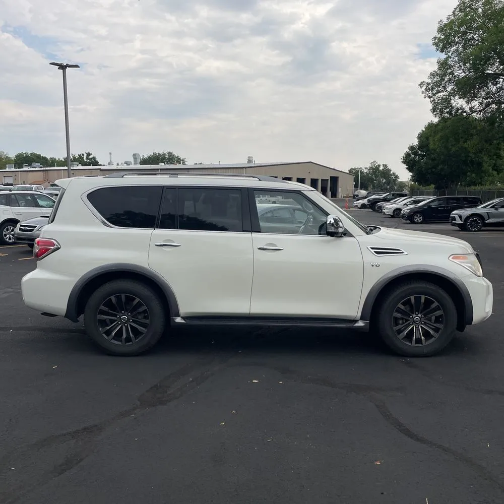 Nissan Armada photo 10