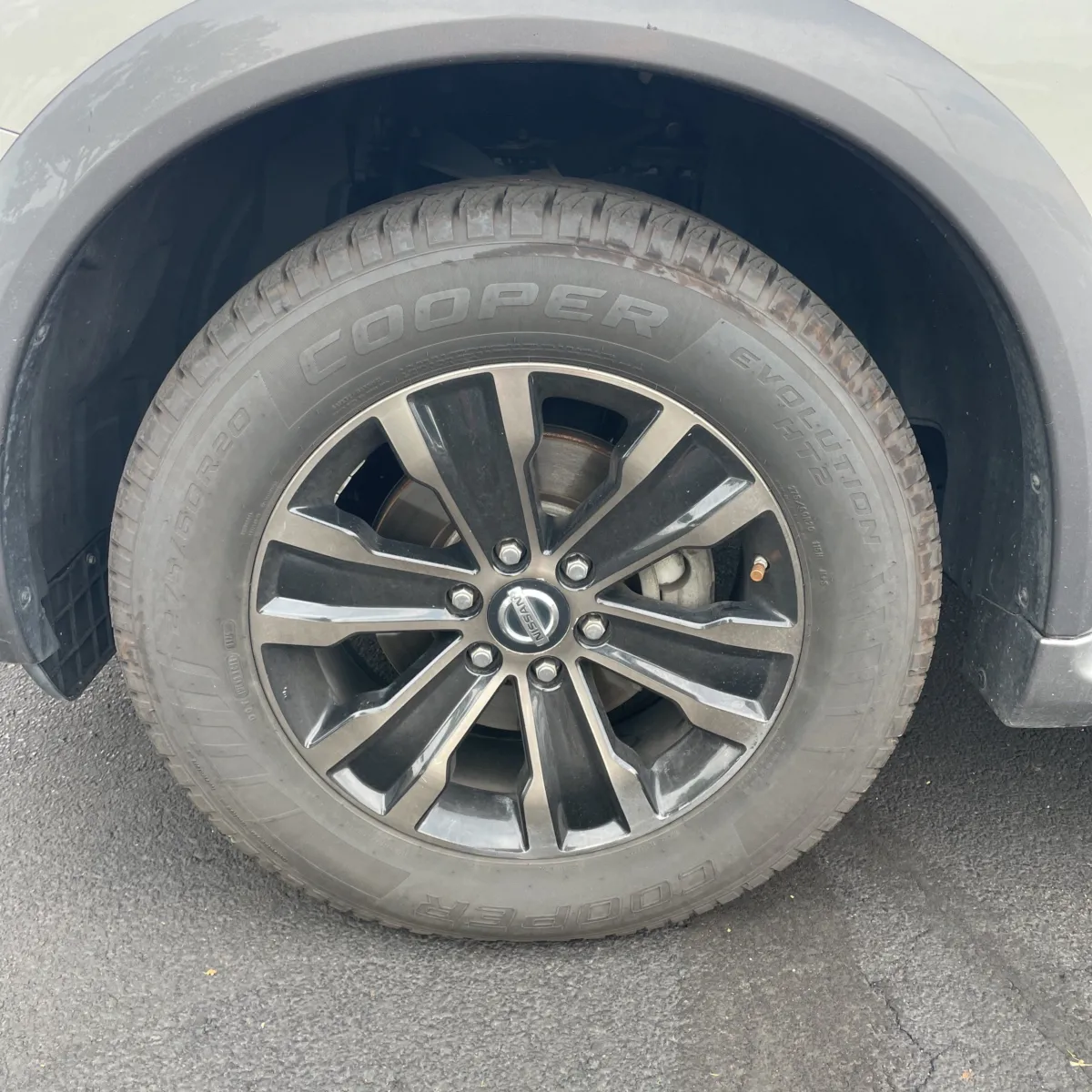 Nissan Armada photo 17