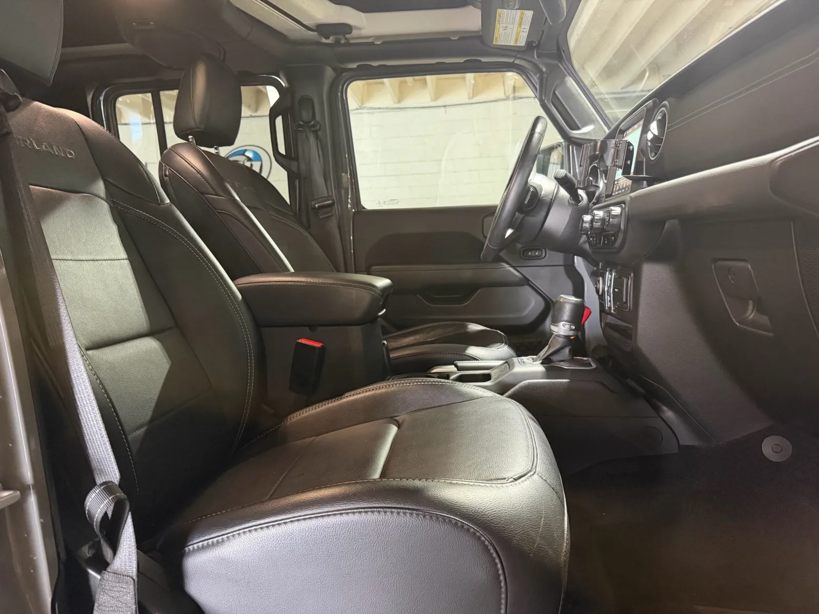 Jeep Gladiator photo 10