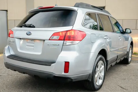 More photos of 2013 Subaru Outback 2.5i Limited at 101 Motors, NJ