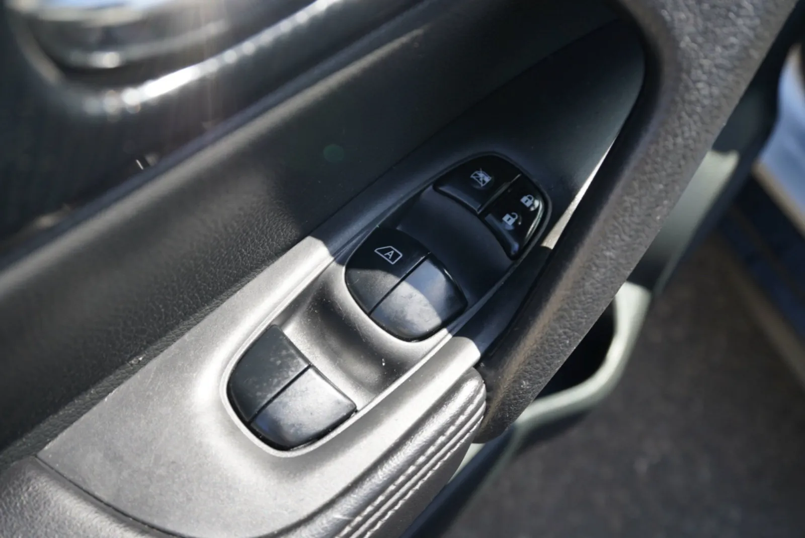 Nissan Rogue photo 20