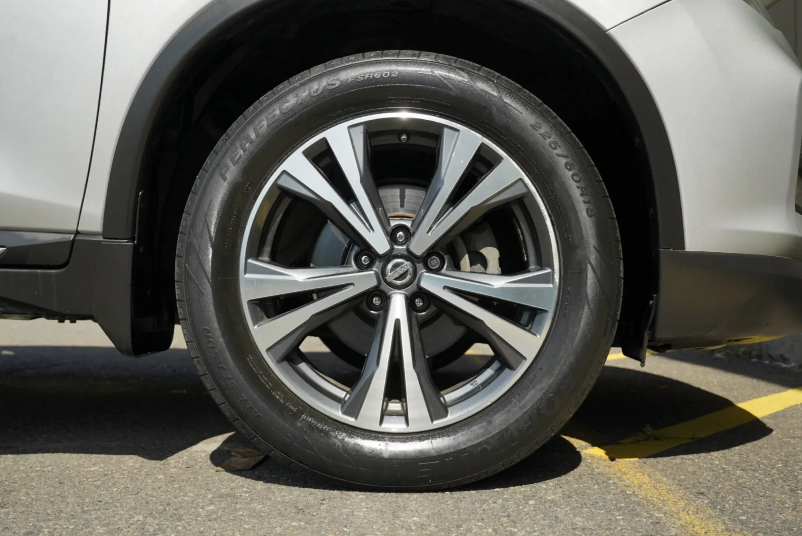 Nissan Rogue photo 16