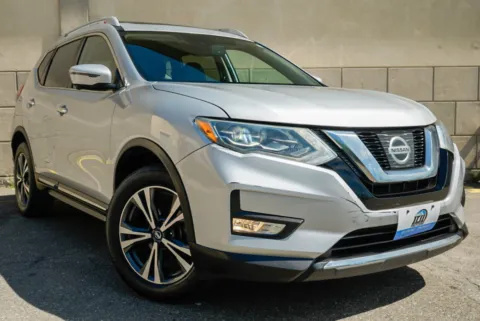 Another view of 2017 Nissan Rogue SL for sale in Carlstadt, NJ at 101 Motors