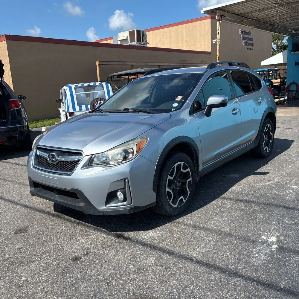 Silver 2016 Subaru Crosstrek 2.0i Limited for sale in Carlstadt, NJ