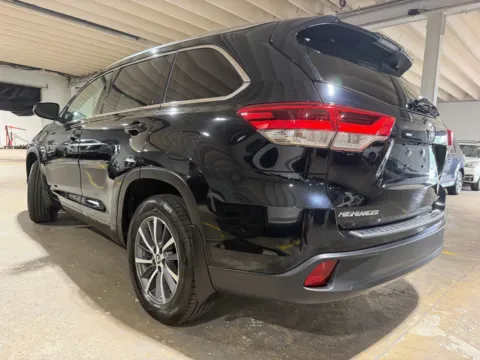 Another view of 2018 Toyota Highlander XLE for sale in Carlstadt, NJ at 101 Motors
