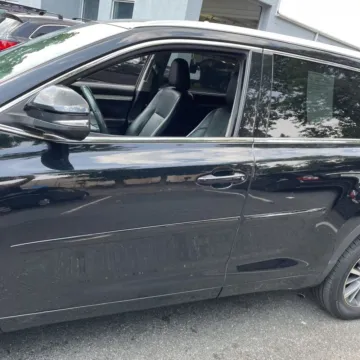 More photos of 2018 Toyota Highlander XLE at 101 Motors, NJ