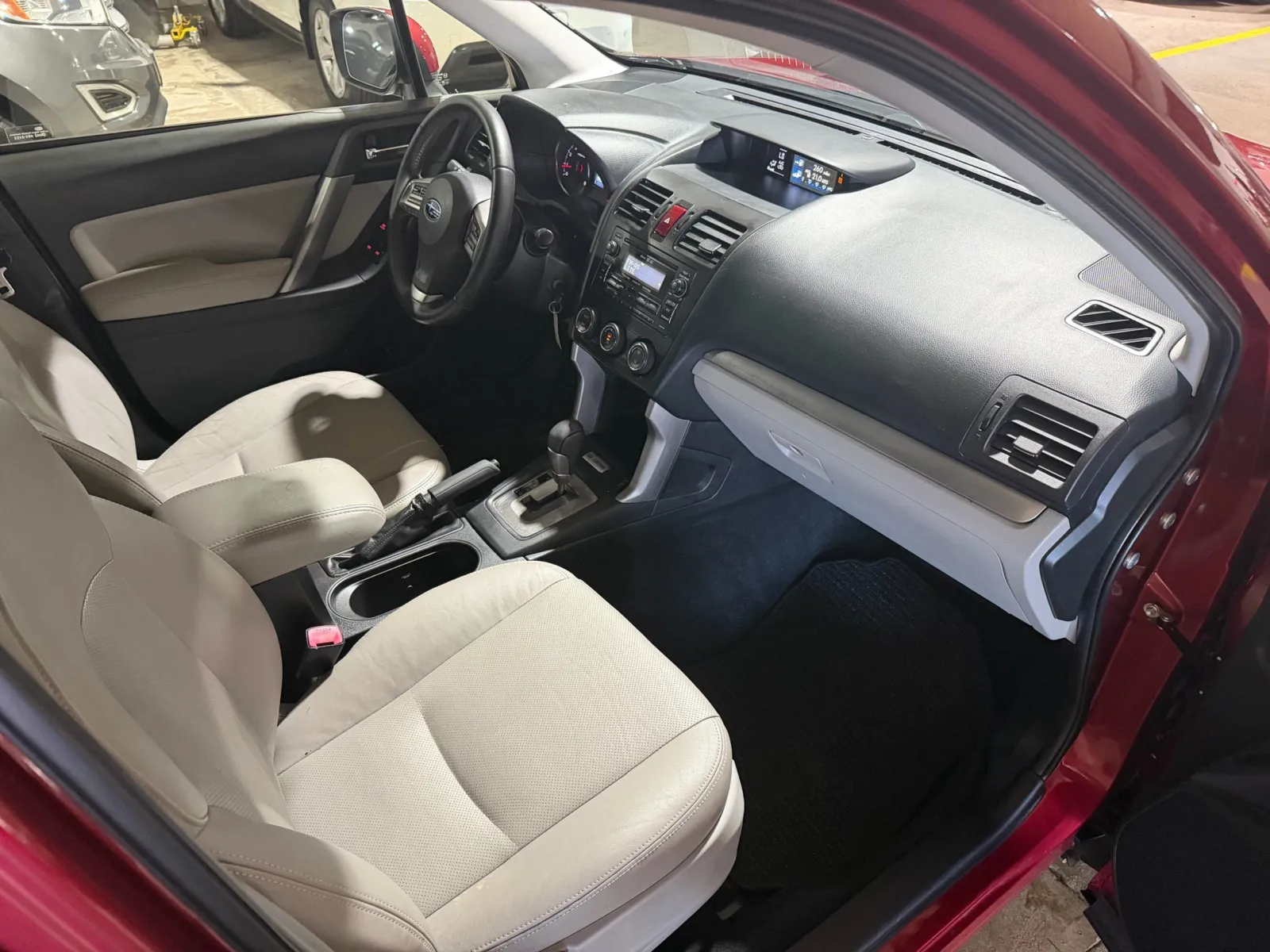 Subaru Forester photo 8
